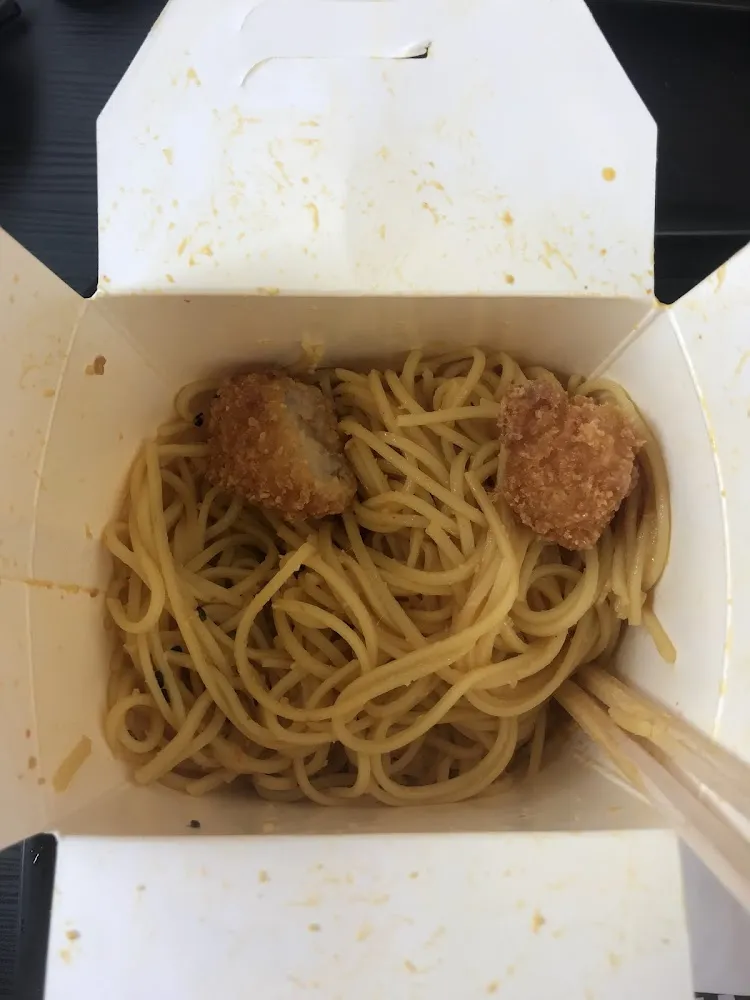 Nouilles Saté Et Crevettes Panées